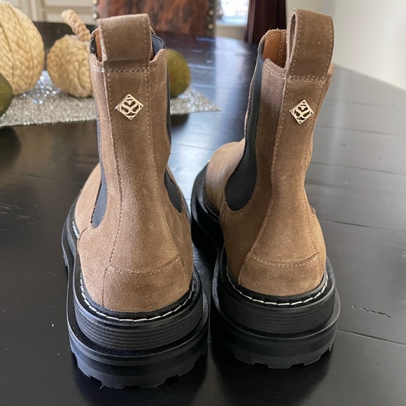 Sandro ✨Noha Chelsea boots Leather 38 - Picture 2 of 8